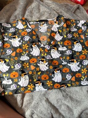 Halloween Ghost & Pumpkin V-Neck Women’. Scrub top